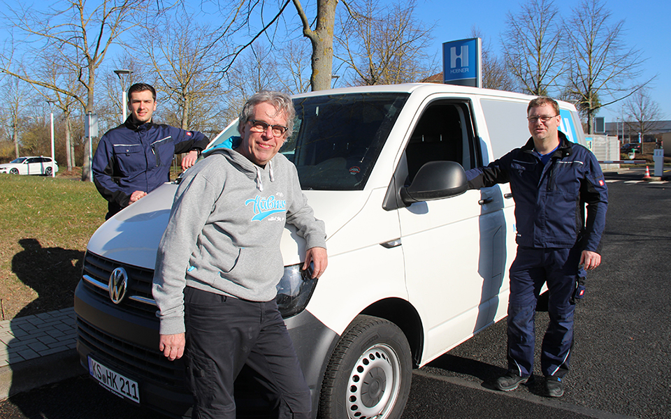 Moritz Störmer, Klaus Fischer und Björn Voss waren mit HÜBNER-Fahrzeugen im Ahrtal und halfen beim Wiederaufbau nach der Flutkatastrophe.