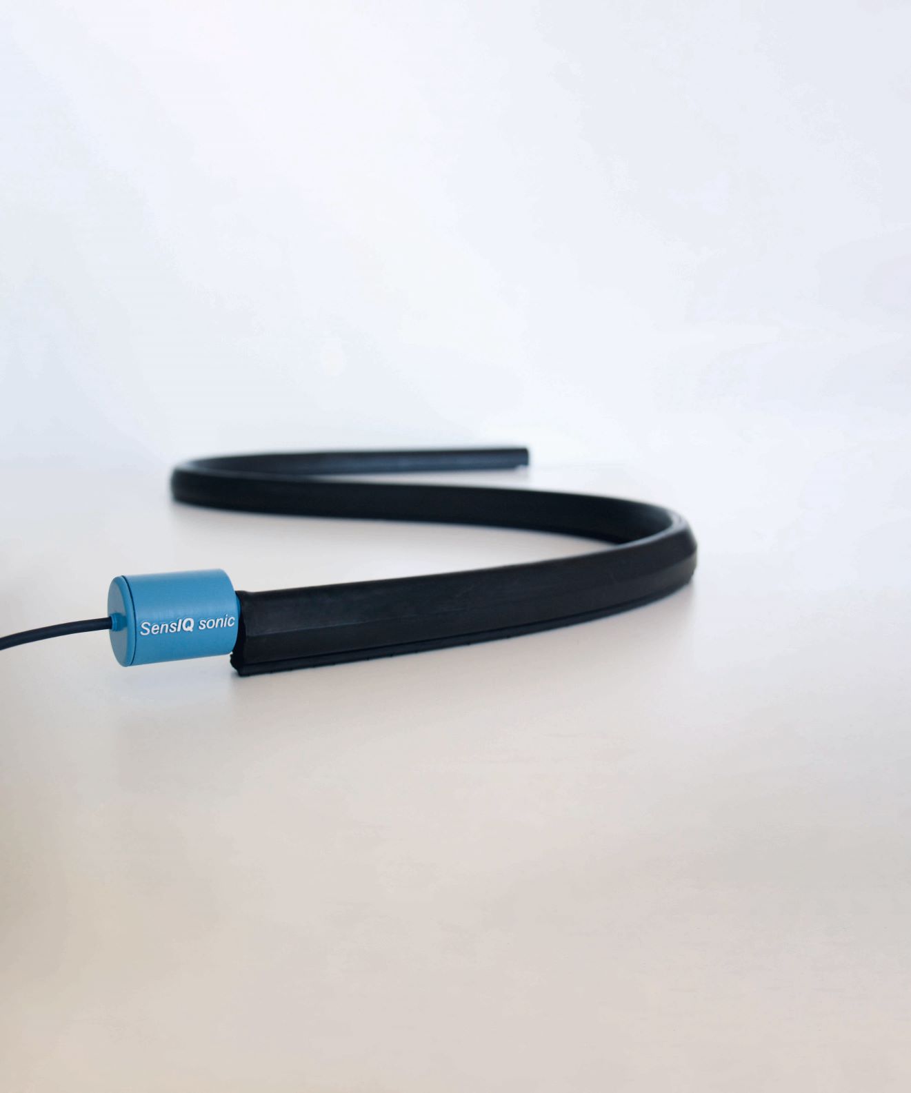 Pressefoto: SensIQ sonic: Fahrgast-Sicherheit auf neuem Level mit Ultraschall-Sensorik